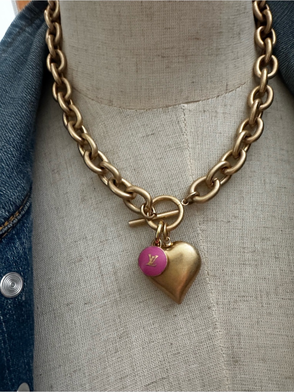 Gold Heart Toggle Necklace with Pink L/VCharm